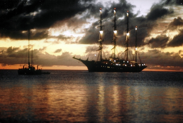 Scan SY Sea Cloud vor Cancun, Mexico