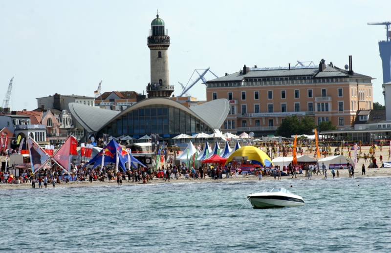 Warnemünde mit Leuchtturm, Muschel