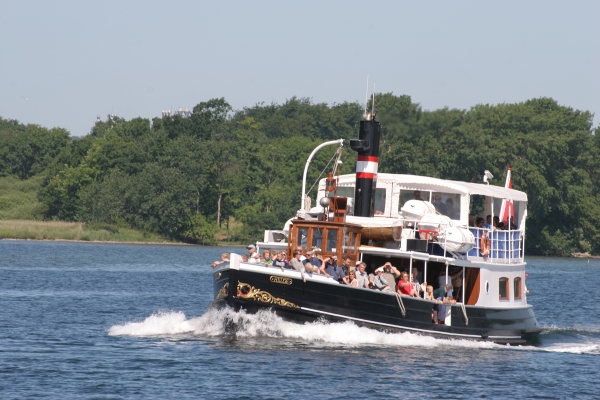 Oldtimer-Fährschiff 